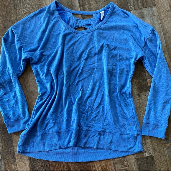 Balance Collection Open Latter Back Long Sleeve Sweatshirt - Picture 2 of 9